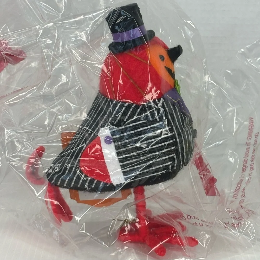 Target NWT 2024 Hyde and Eek Halloween Bird “Gourdon” Featherly Friends